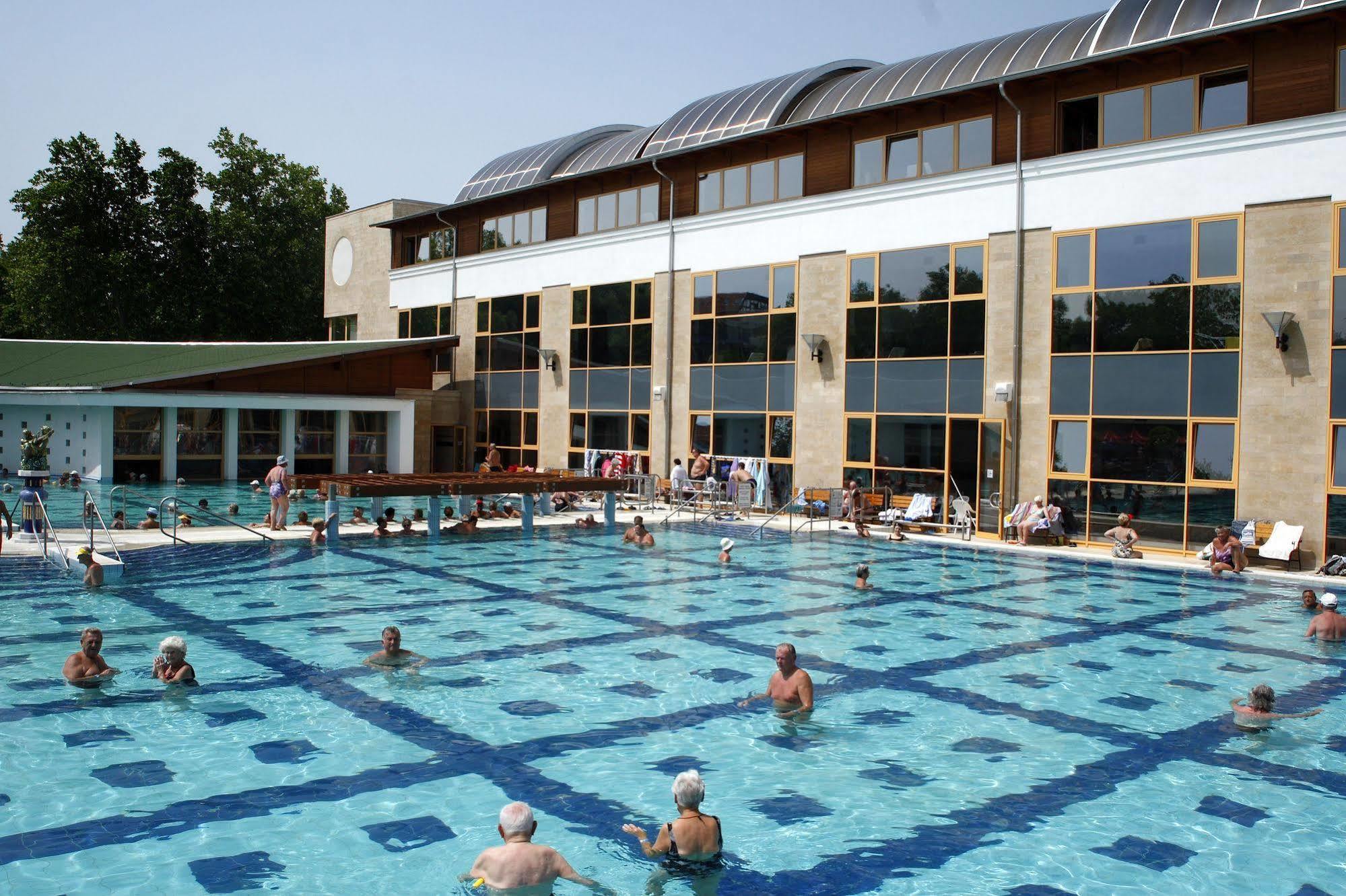 Ametiszt Hotel Harkány Buitenkant foto