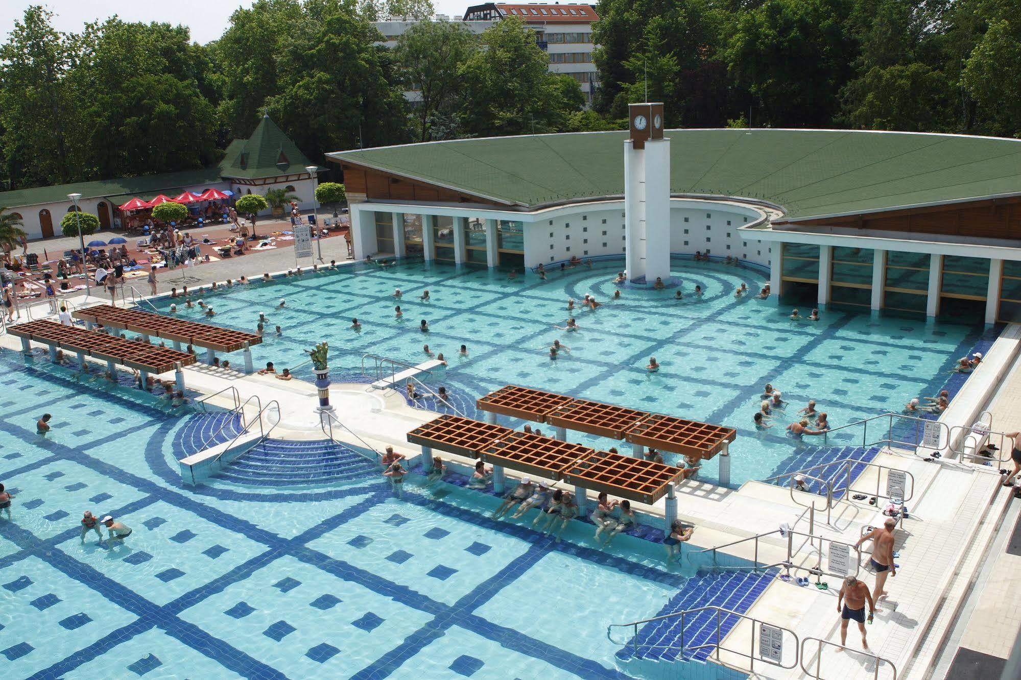 Ametiszt Hotel Harkány Buitenkant foto