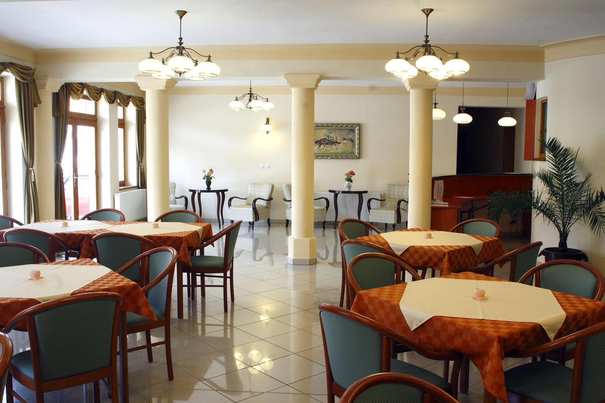 Ametiszt Hotel Harkány Buitenkant foto