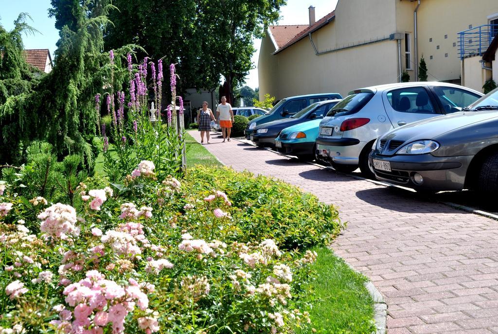 Ametiszt Hotel Harkány Buitenkant foto
